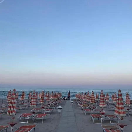 Apartamento Pleasant In Near Sea Alba Adriatica