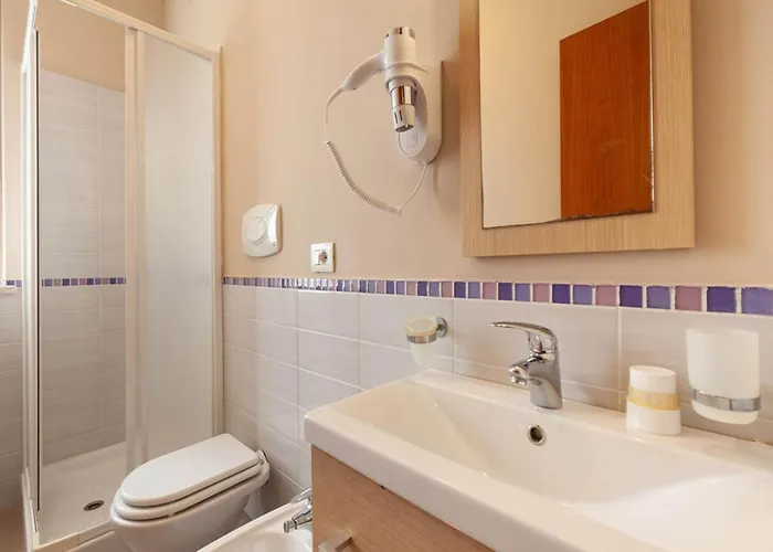 Pleasant In Near Sea *