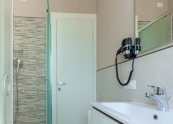 Pleasant In Near Sea *