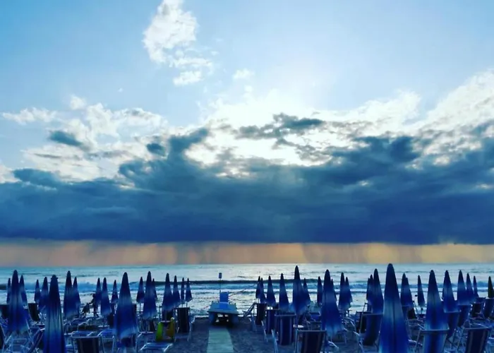 Pleasant In Near Sea Апартаменты